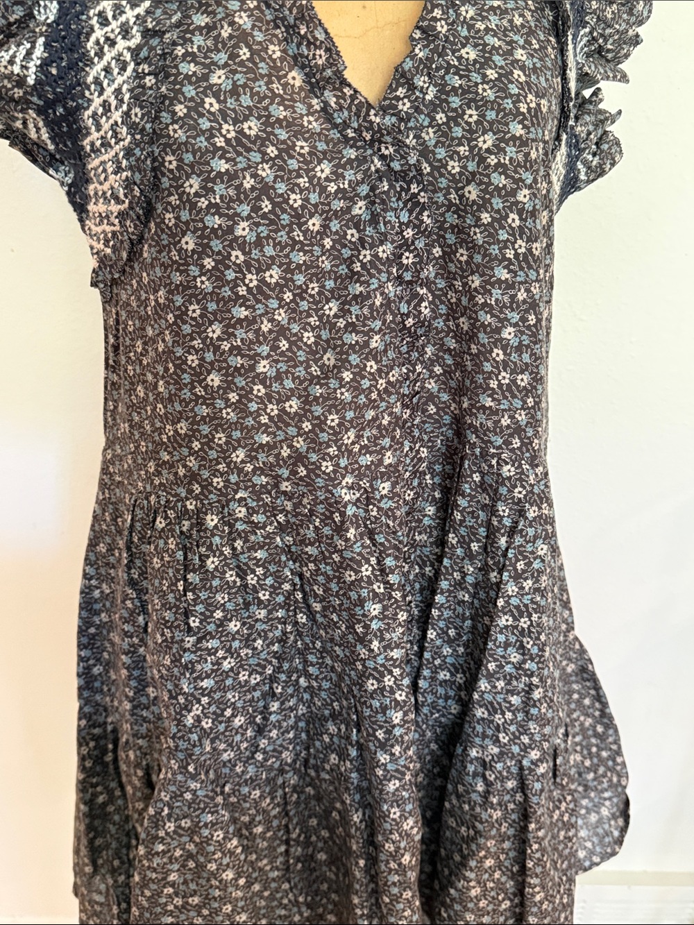 Sea New York sz XS Navy Blue Floral Ruffle-Sleeve Mini Dress 17”x33” great cond - Picture 5 of 11